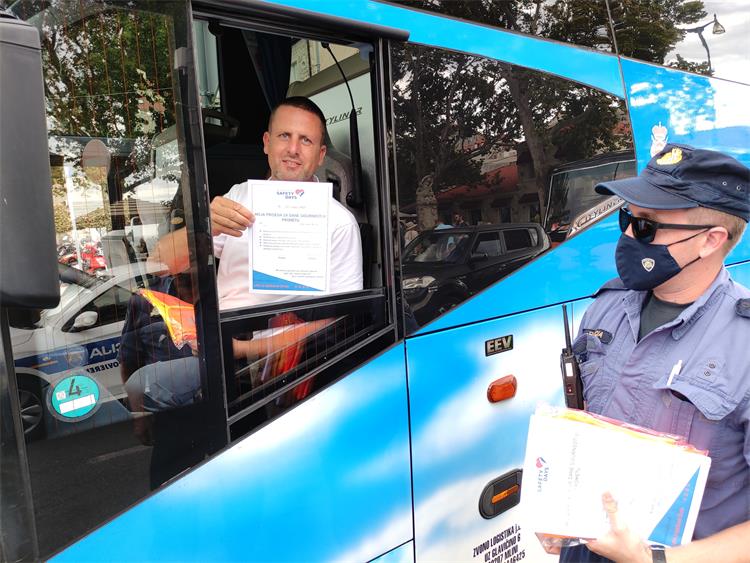 Slika PU_DN\2021\Dan bez poginulih u prometu\4.jpg